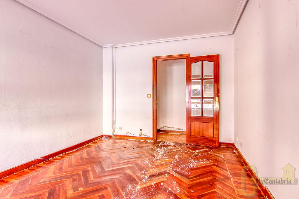 For sale of apartment in Camargo