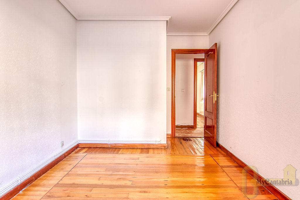 For sale of apartment in Camargo