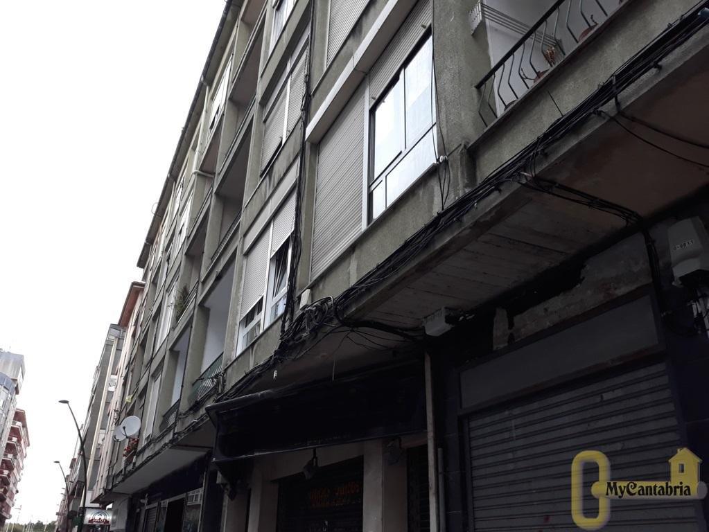 For sale of flat in Torrelavega