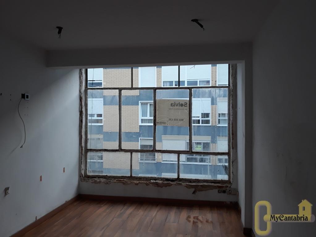 For sale of flat in Torrelavega