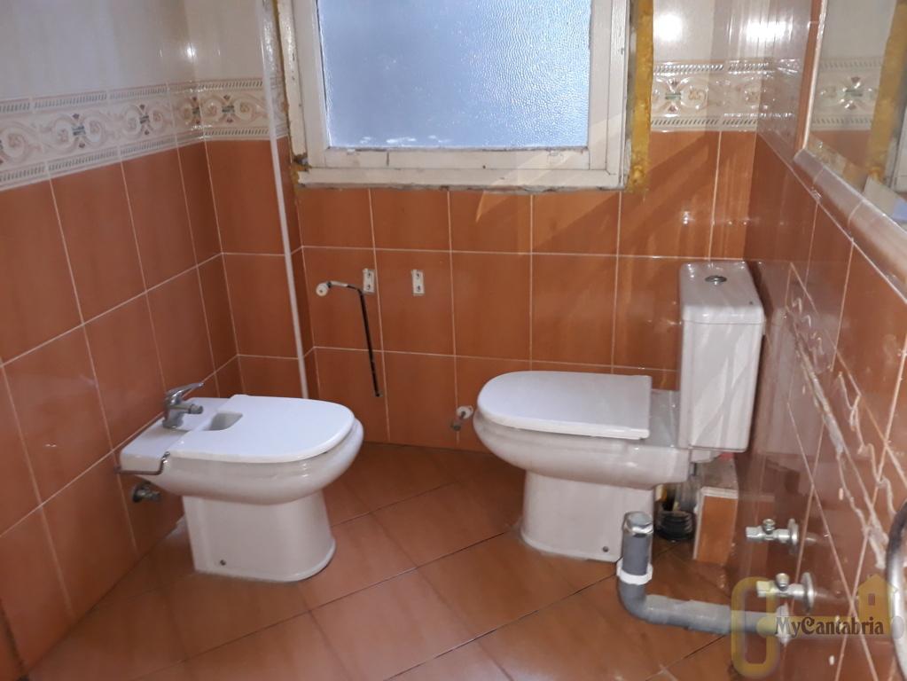 For sale of flat in Torrelavega