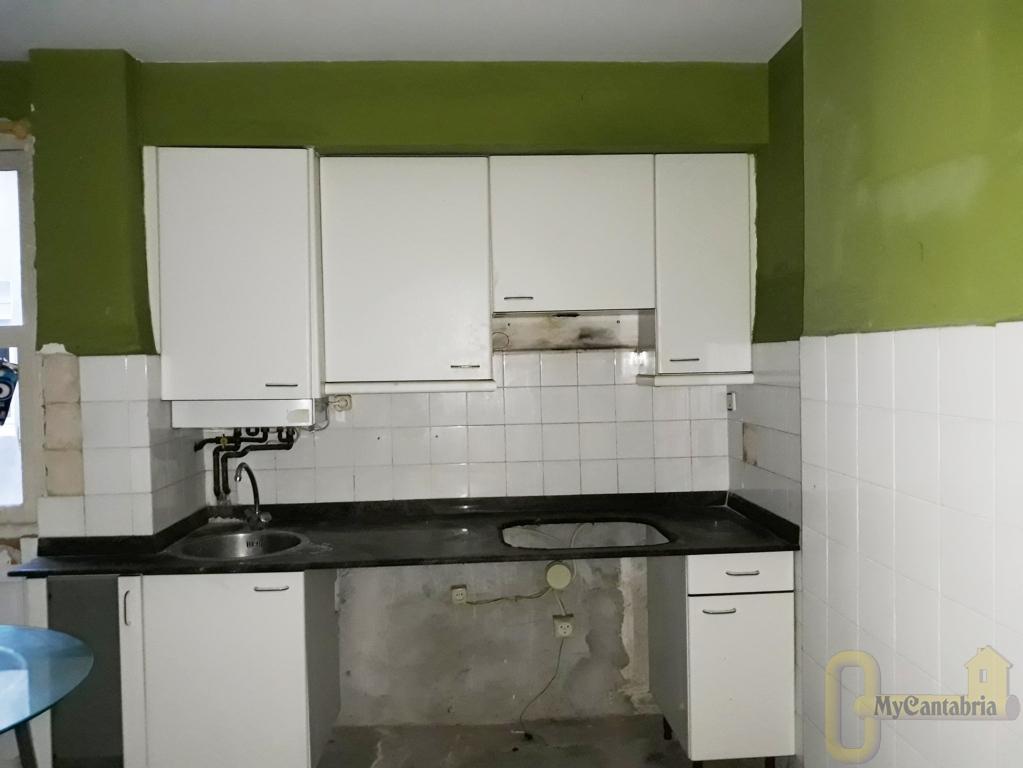 For sale of flat in Torrelavega