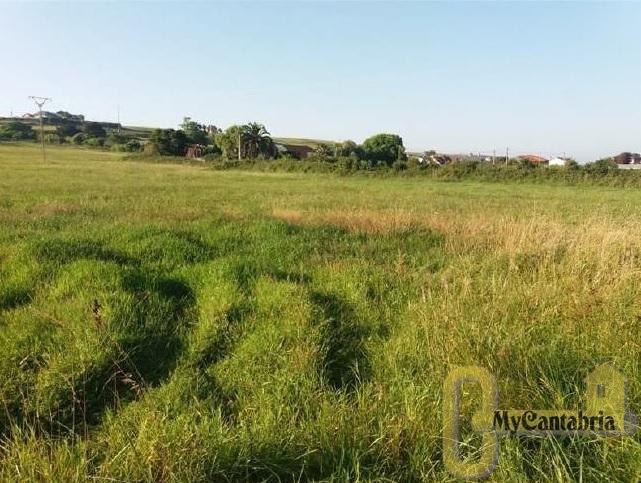 For sale of land in Santa Cruz de Bezana