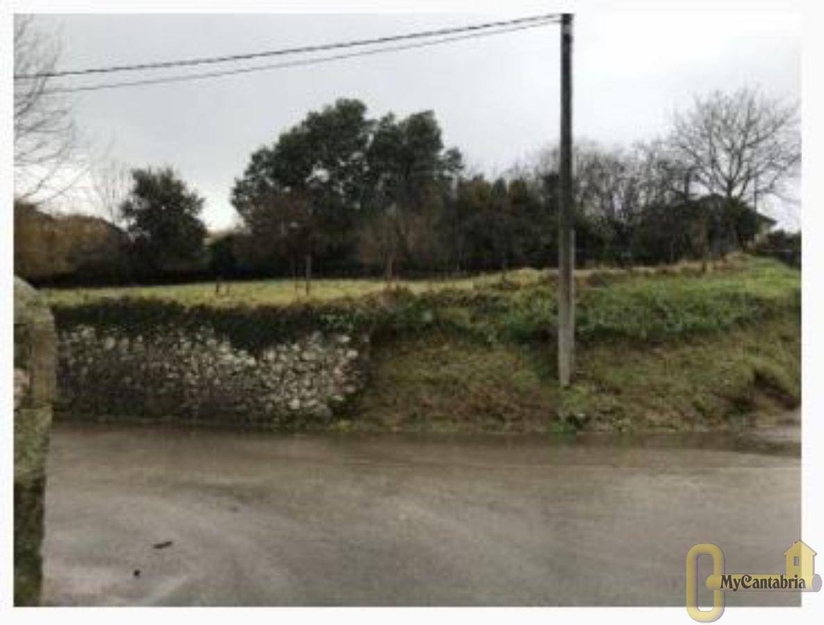 For sale of land in Villaescusa