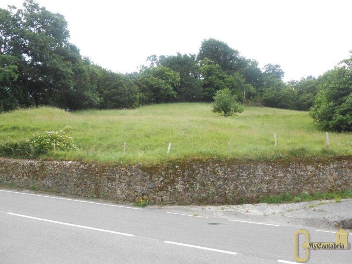 For sale of land in Limpias