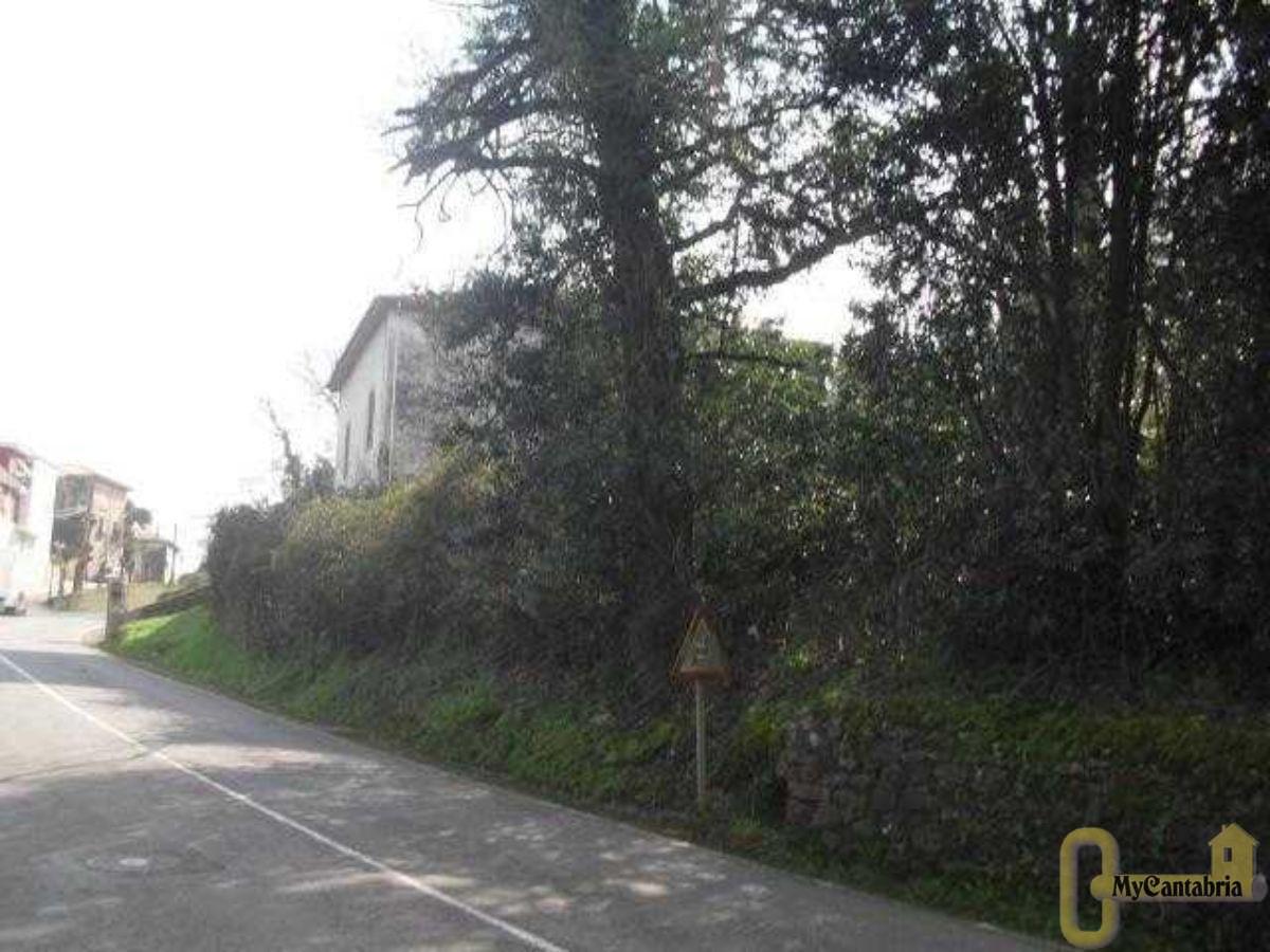 For sale of land in Limpias