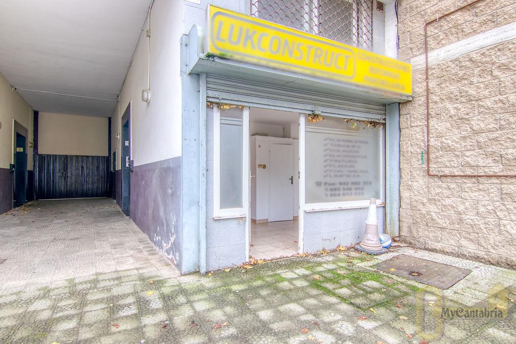 For sale of commercial in Cartes