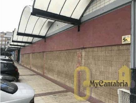 Venta de local comercial en Torrelavega