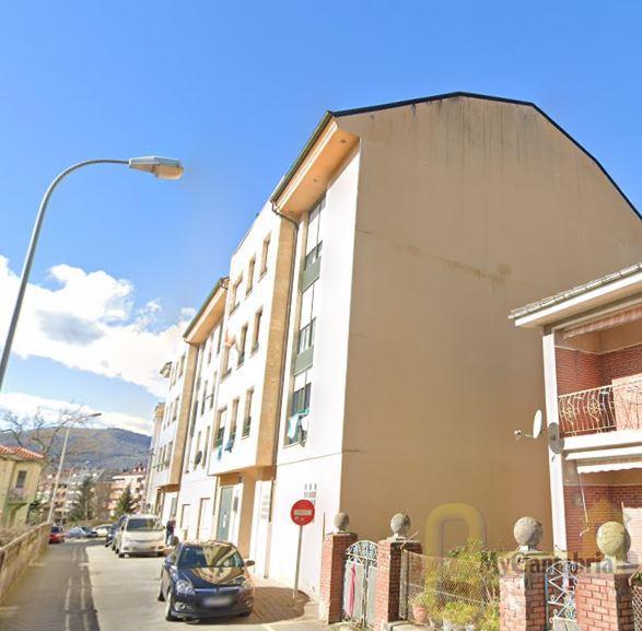 For rent of garage in Santa María de Cayón