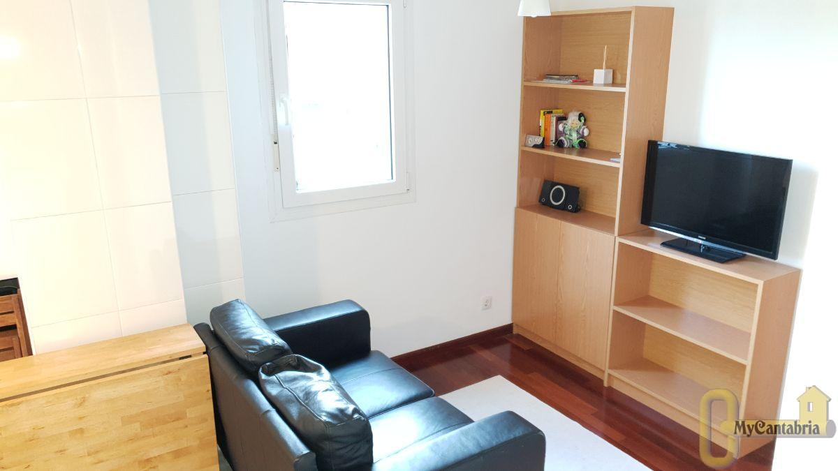 For sale of flat in Miengo