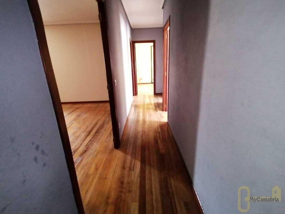 For sale of flat in Colindres
