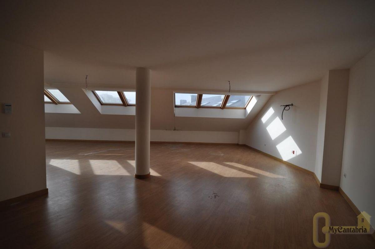 Venta de local comercial en Torrelavega