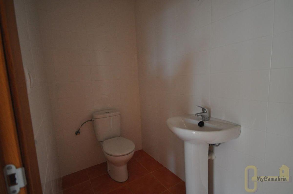 Venta de local comercial en Torrelavega