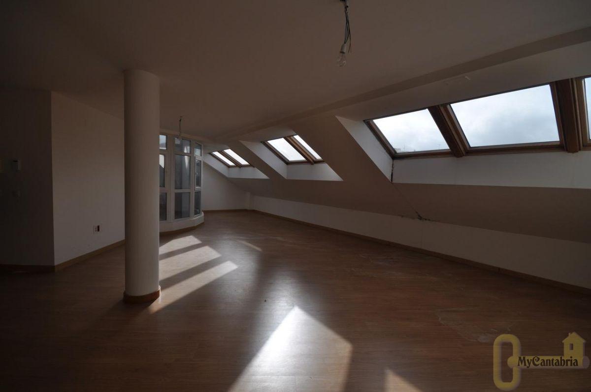 Venta de local comercial en Torrelavega
