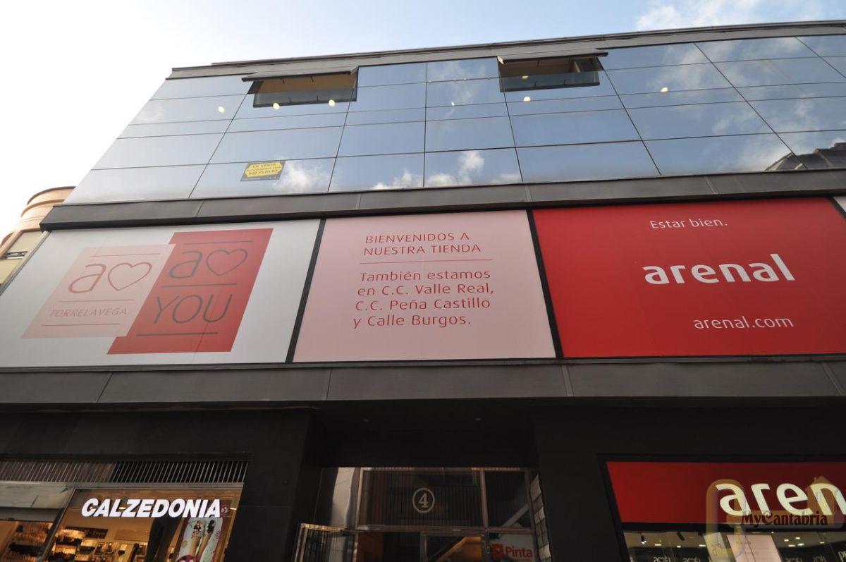 Venta de local comercial en Torrelavega