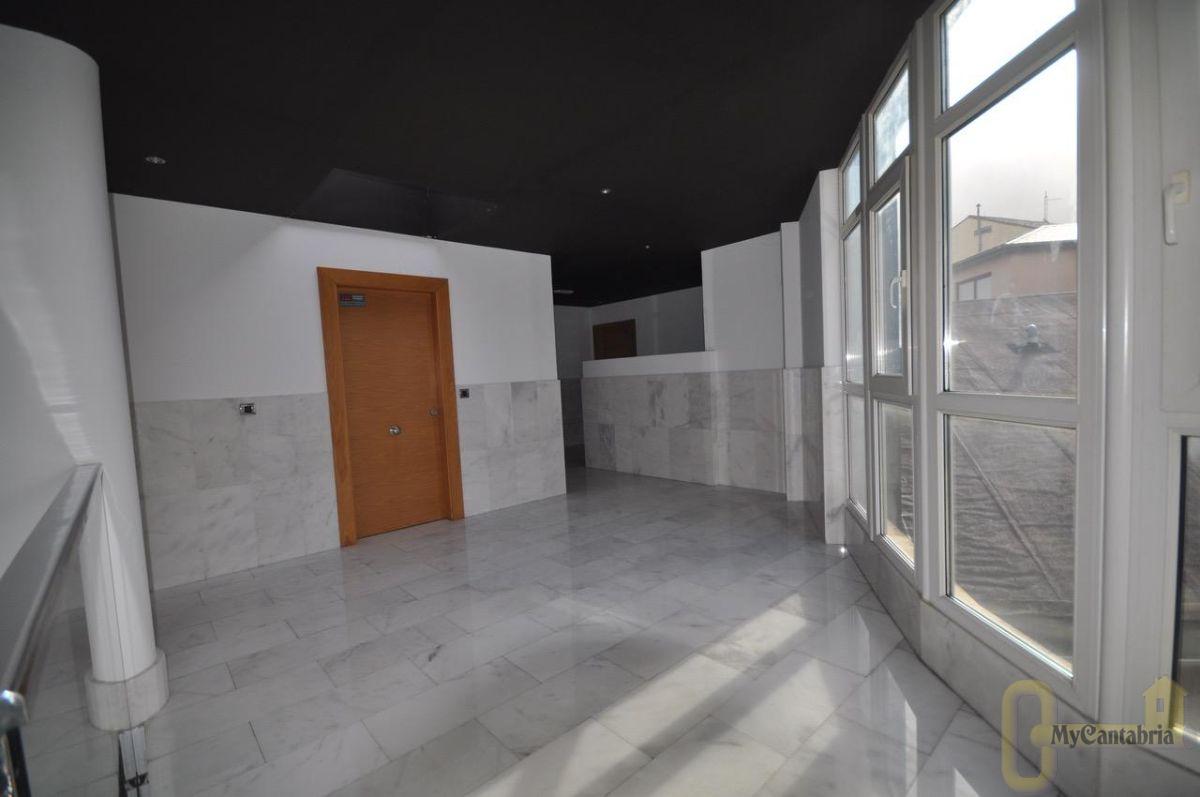 Venta de local comercial en Torrelavega