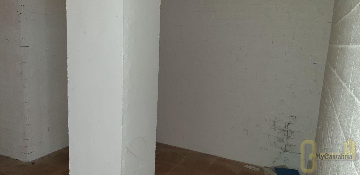 For sale of commercial in Santa Cruz de Bezana