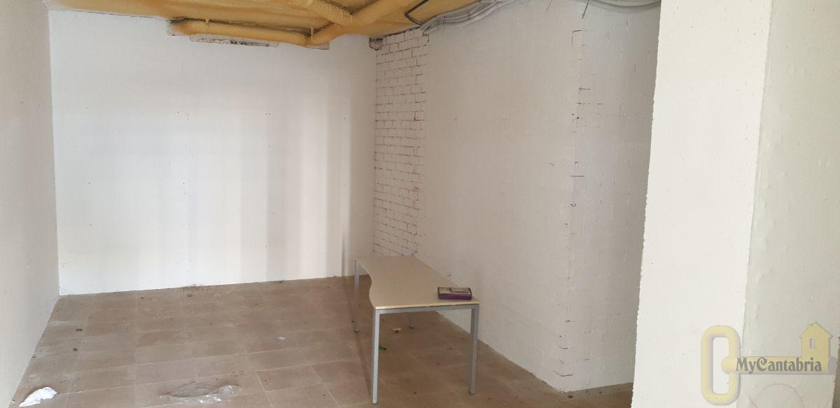 For sale of commercial in Santa Cruz de Bezana