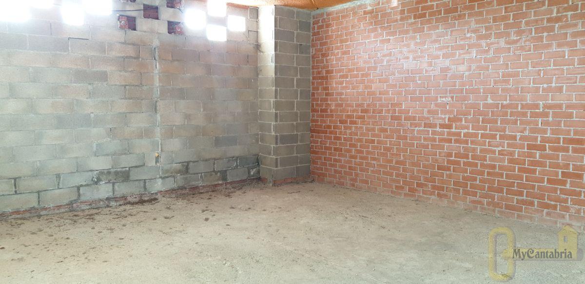 For sale of commercial in Santa Cruz de Bezana