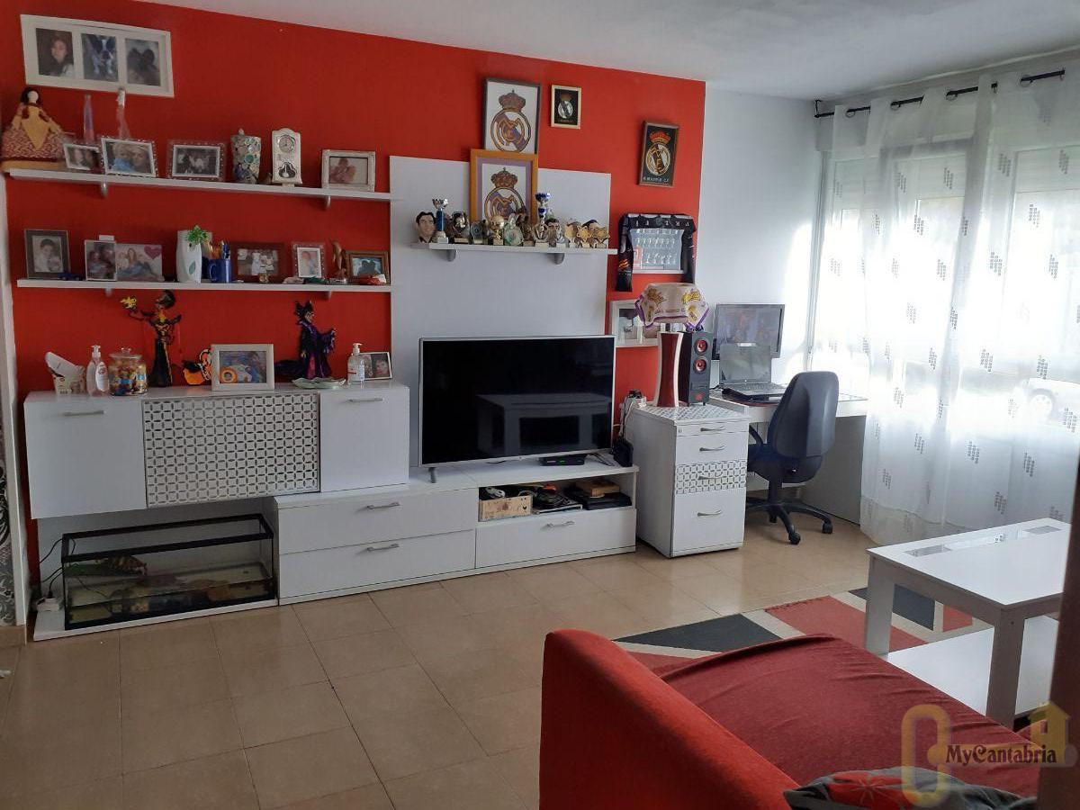 For sale of flat in Santa María de Cayón