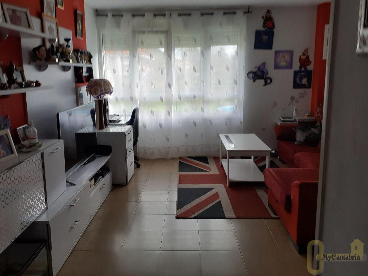 For sale of flat in Santa María de Cayón