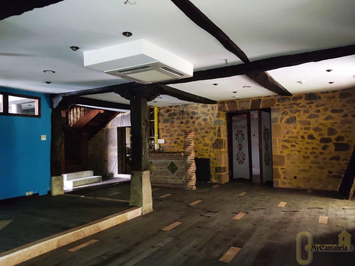 For sale of hotel in Riotuerto