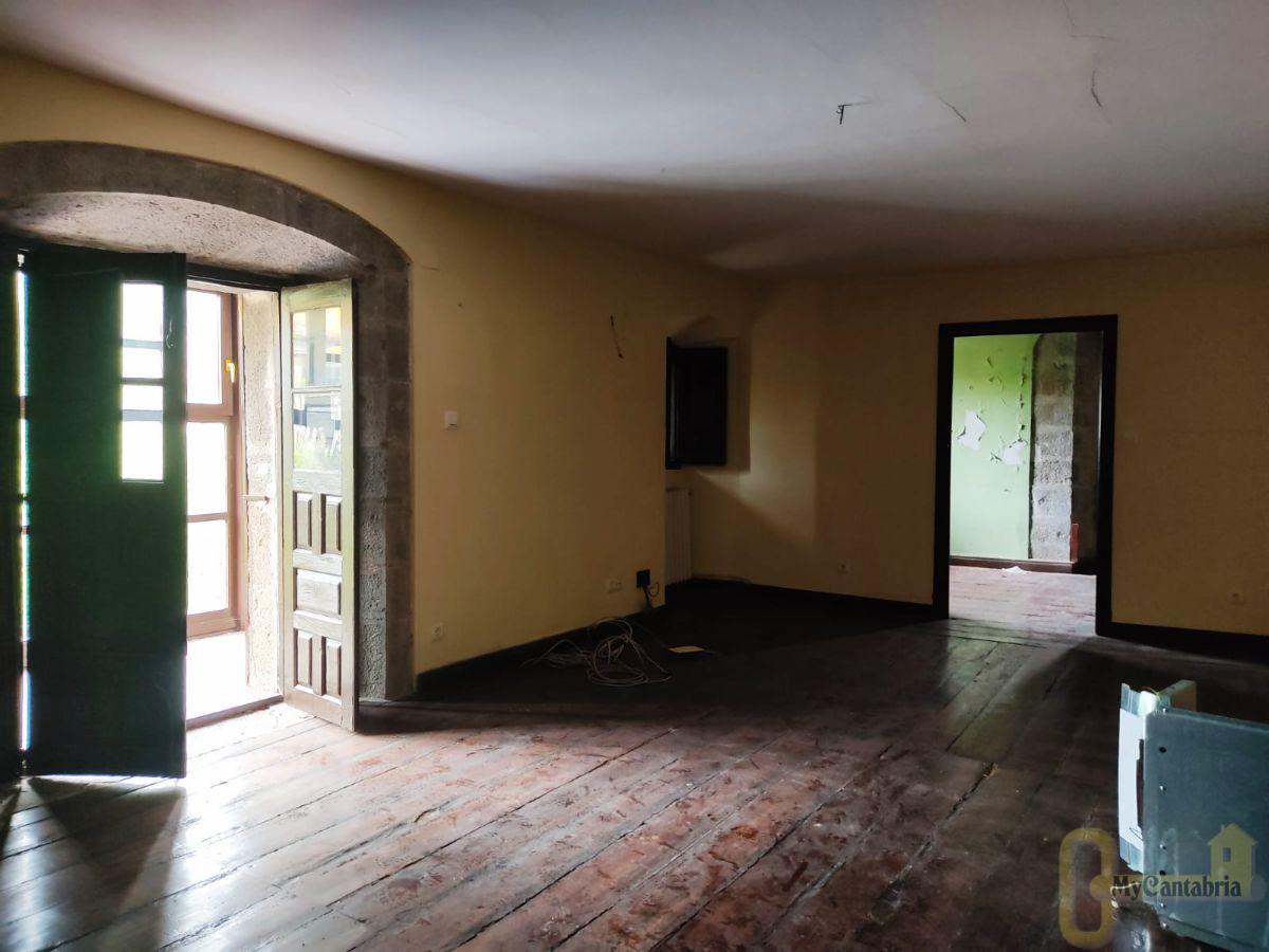 For sale of hotel in Riotuerto