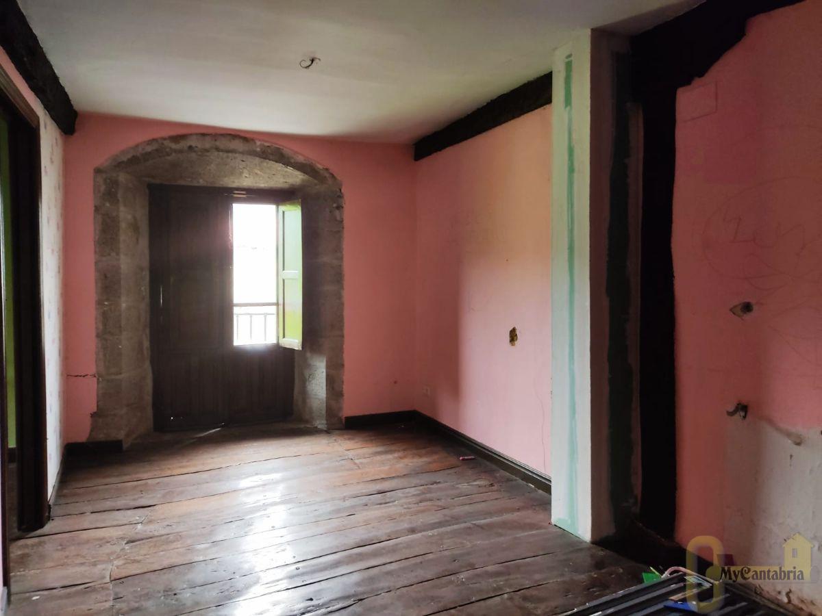 For sale of hotel in Riotuerto