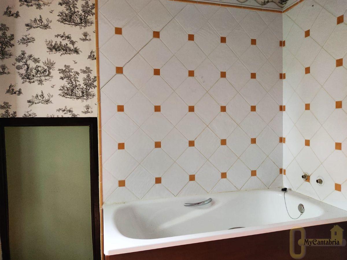 For sale of hotel in Riotuerto