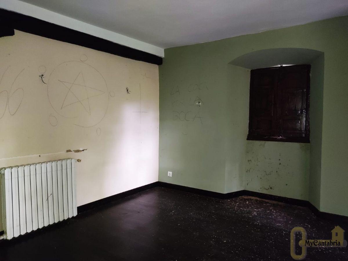 For sale of hotel in Riotuerto
