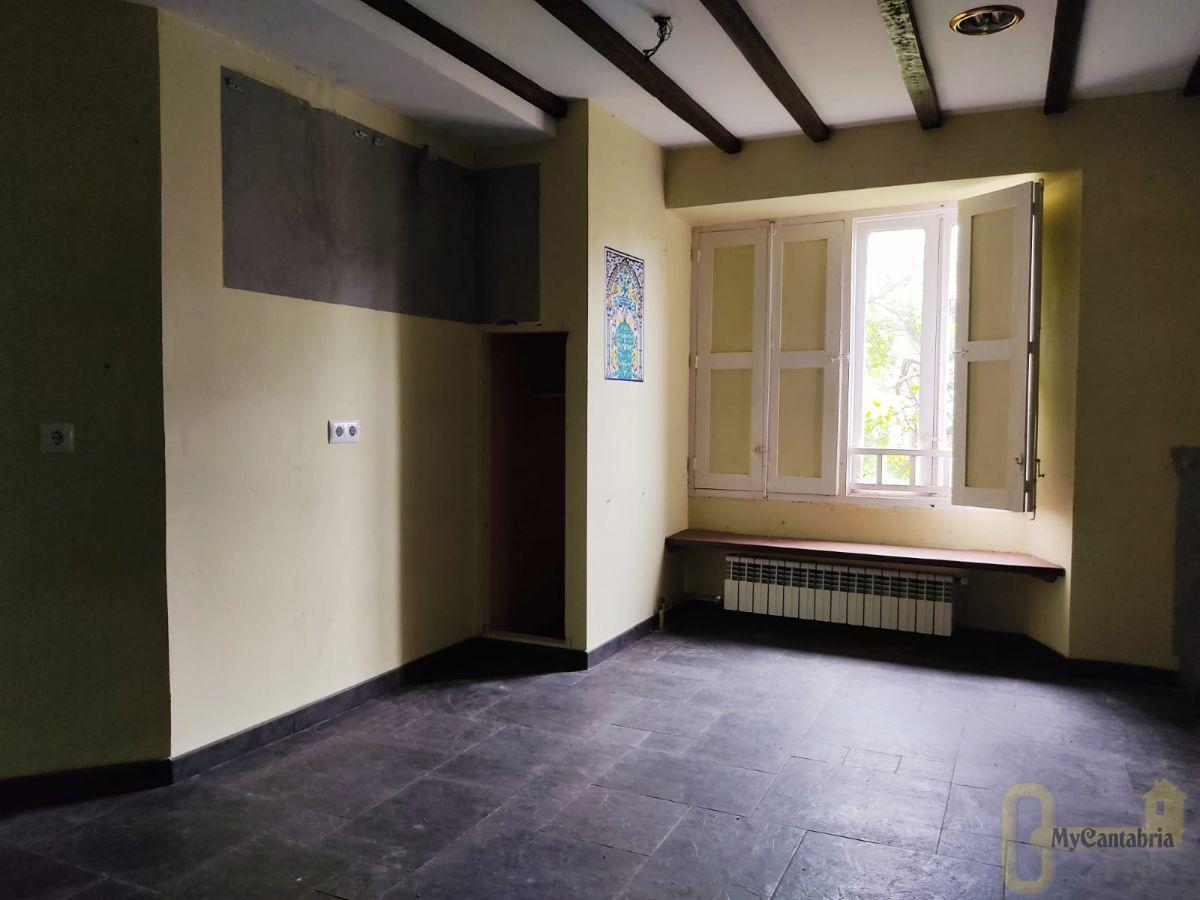 For sale of hotel in Riotuerto