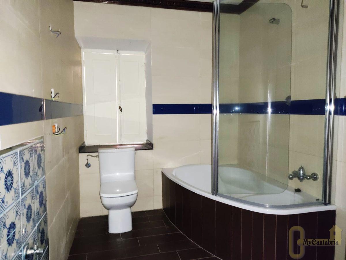 For sale of hotel in Riotuerto