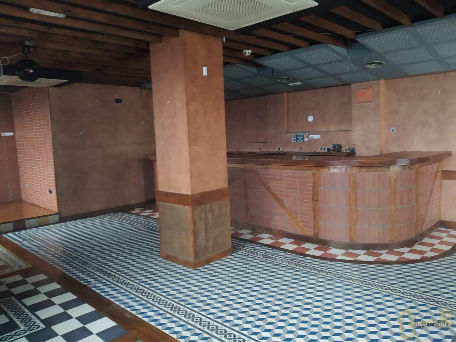 Venta de local comercial en Santa Cruz de Bezana