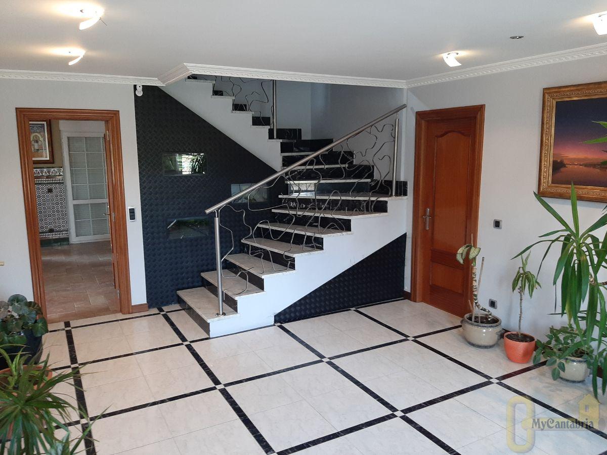 Venta de casa en Santa Cruz de Bezana