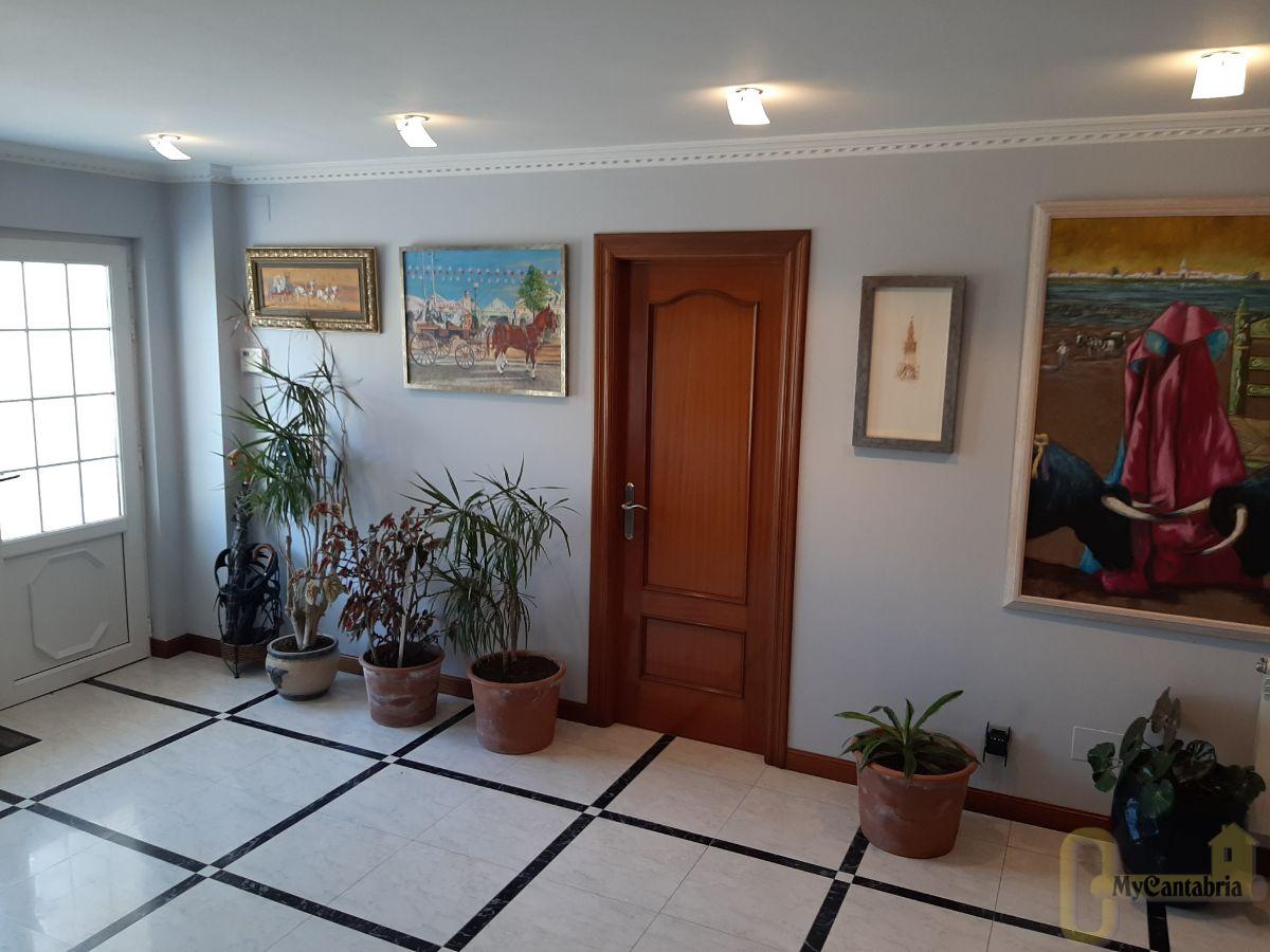 For sale of house in Santa Cruz de Bezana