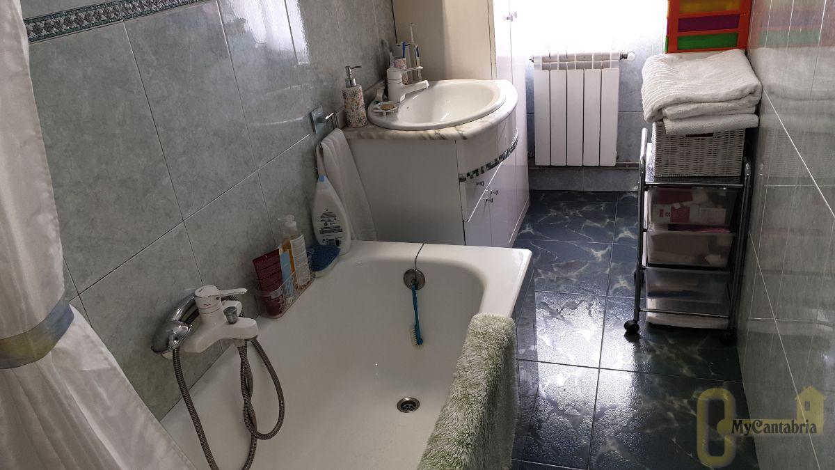 Venta de piso en Santa María de Cayón