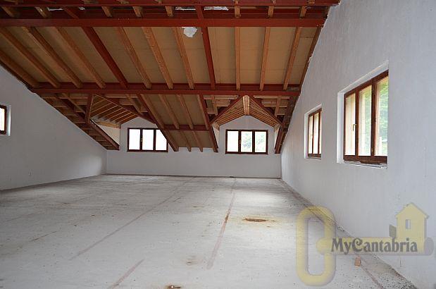 For sale of flat in Corvera de Toranzo