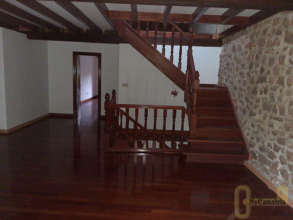 For sale of chalet in Corrales de Buelna Los