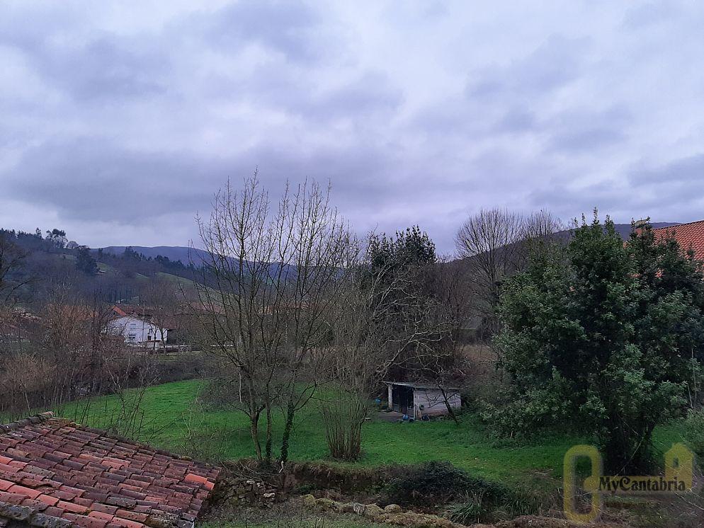 For sale of chalet in Corrales de Buelna Los