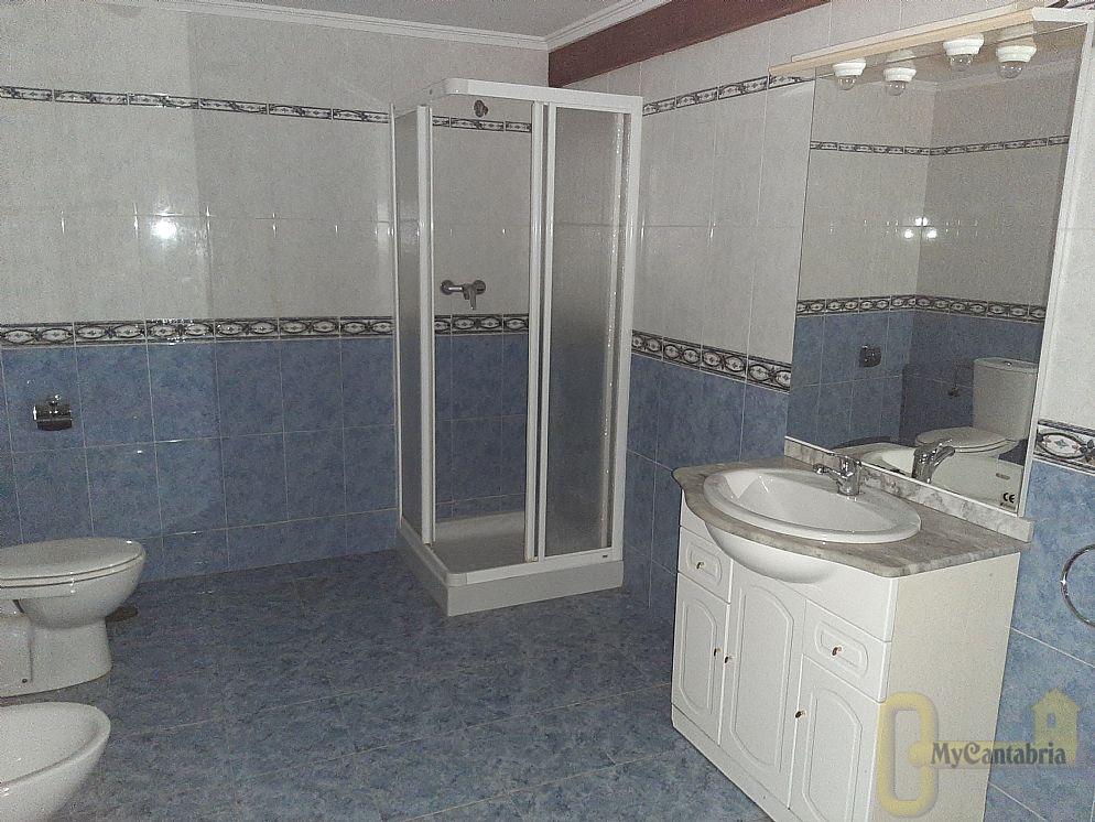 For sale of chalet in Corrales de Buelna Los