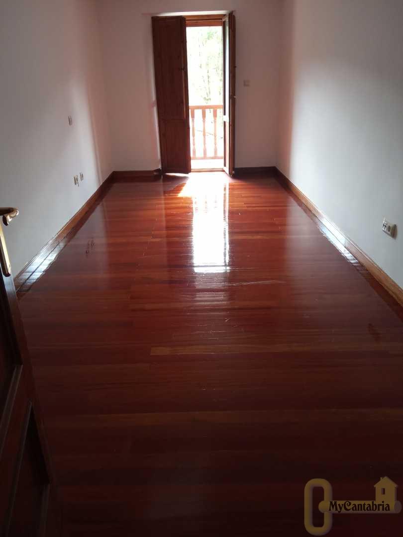 For sale of chalet in Corrales de Buelna Los