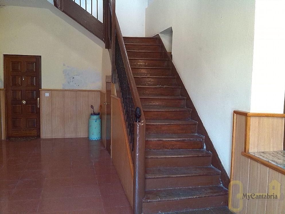 For sale of apartment in Santoña