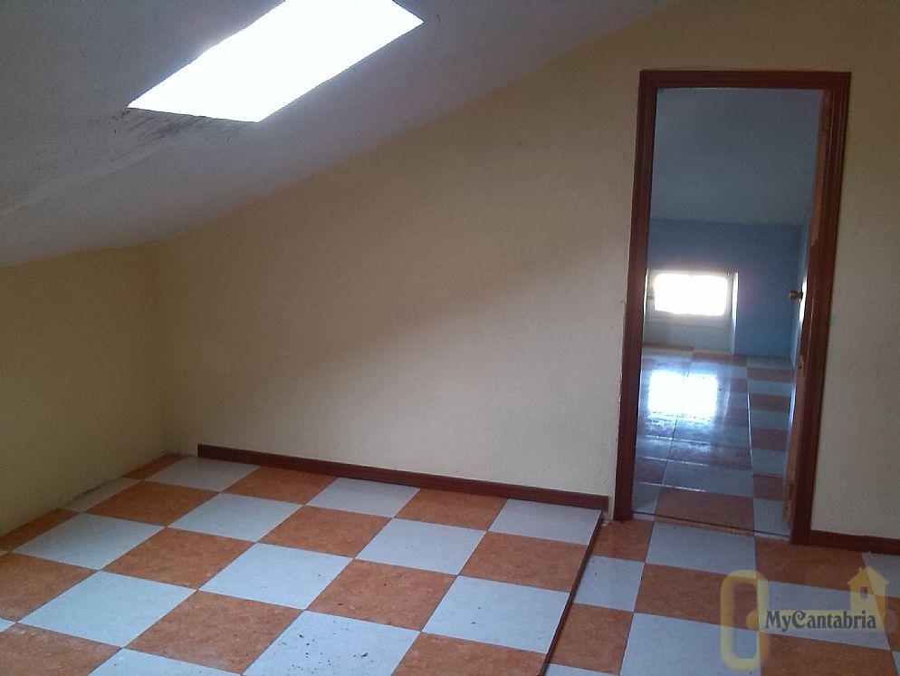 For sale of apartment in Santoña
