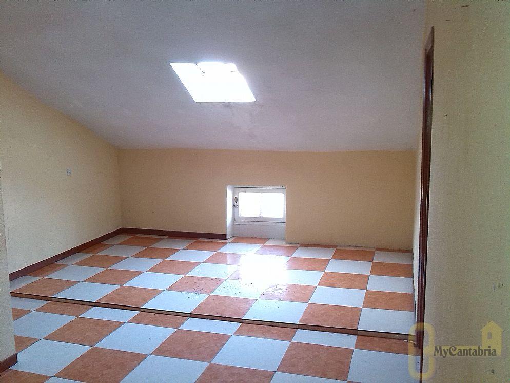 For sale of apartment in Santoña
