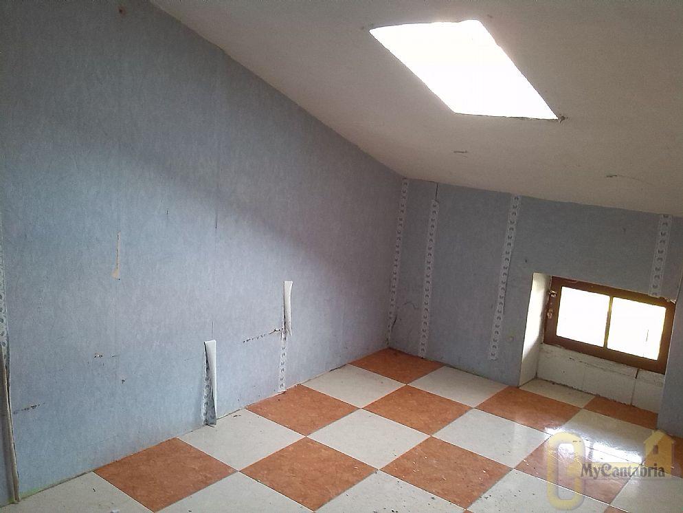 For sale of apartment in Santoña