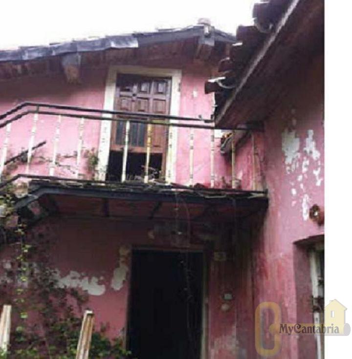 Venta de casa en Los Corrales de Buelna