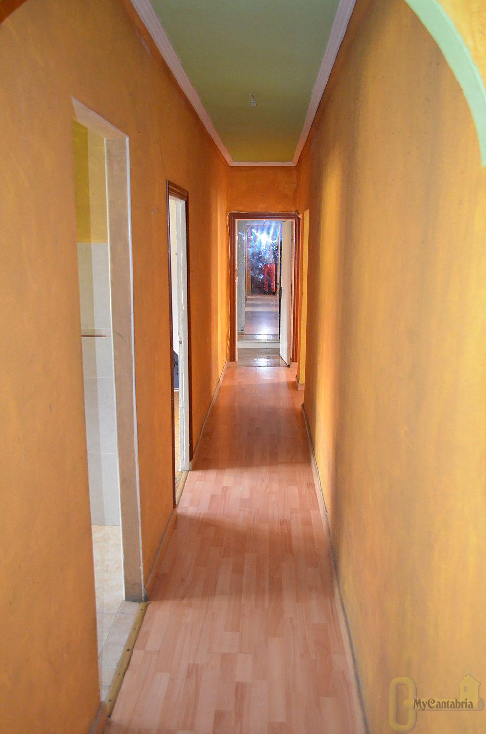 For sale of flat in Santander