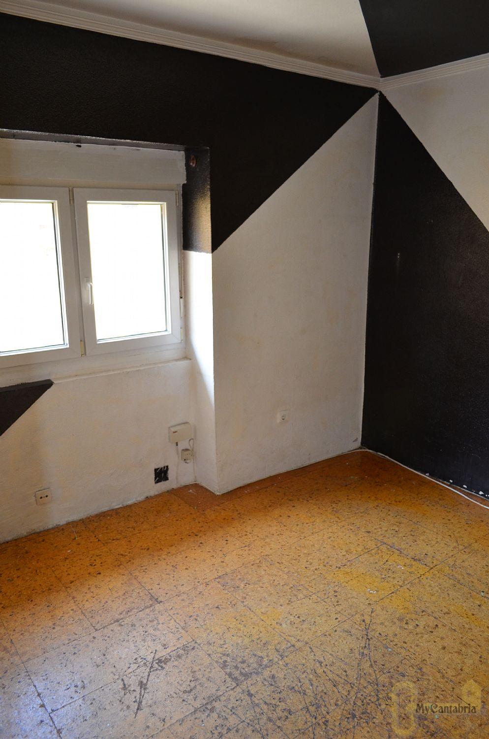 For sale of flat in Santander