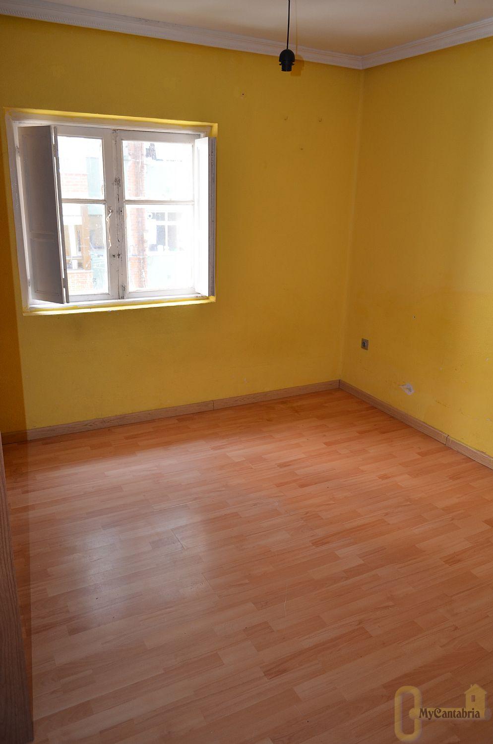 For sale of flat in Santander