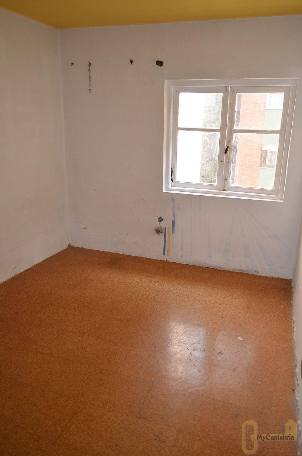 For sale of flat in Santander